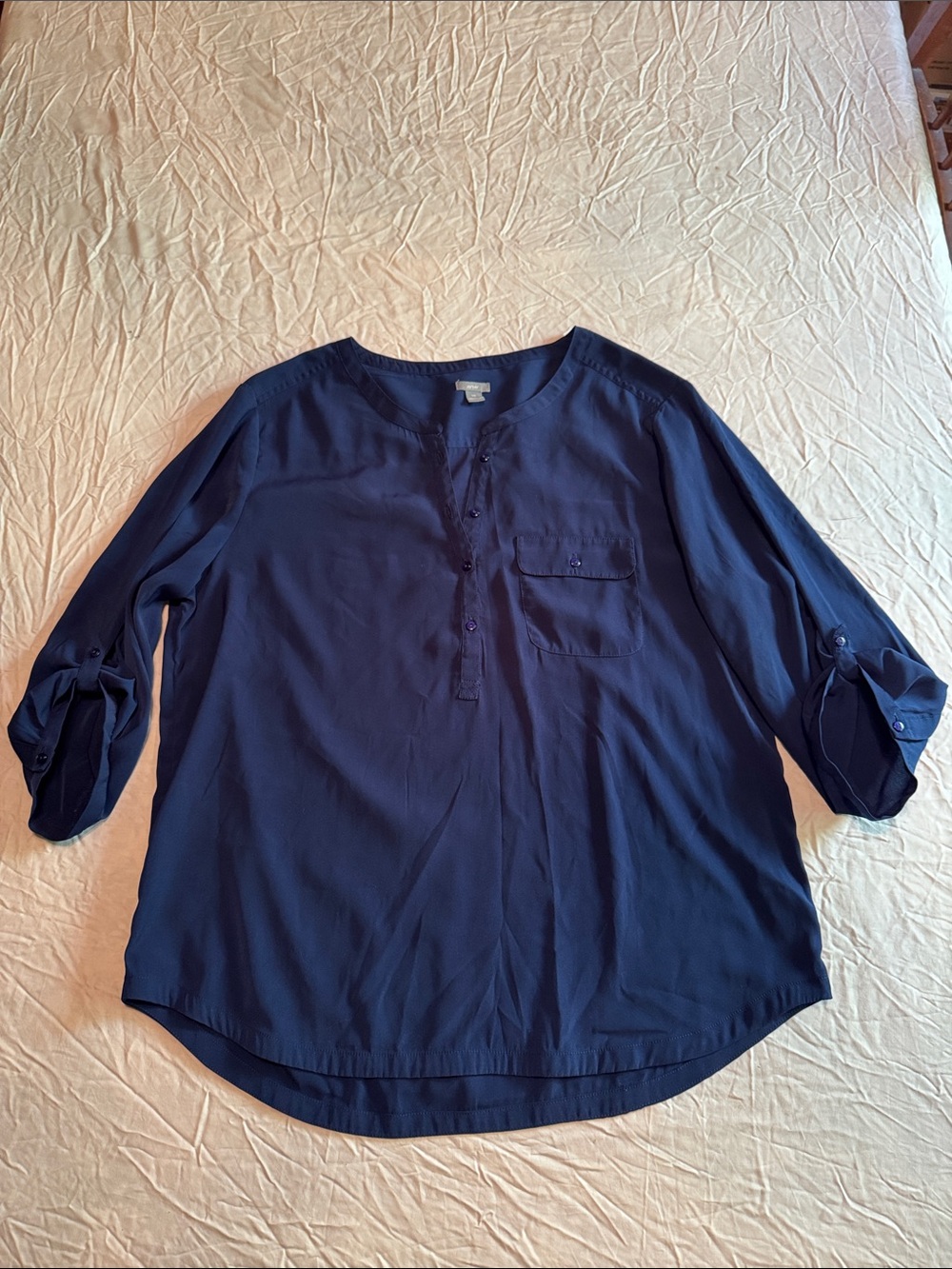 Aerie Navy Blue V-Neck Henley Blouse Roll-Tab Sleeve Casual Top Size Large